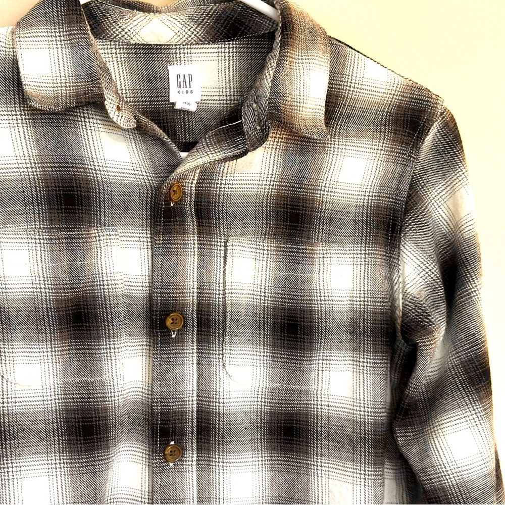 Boy’s Gap Long Sleeve Plaid Button Down Shirt Size 10 Large Ivory Gray Black